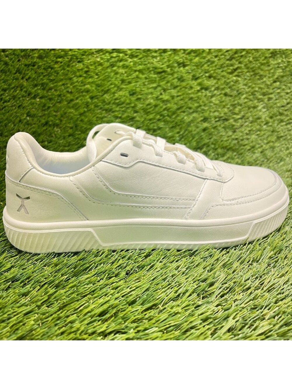 Flux Footwear Adapt Leather Trainer White Womens Size 8 Athletic Shoes Sneakers